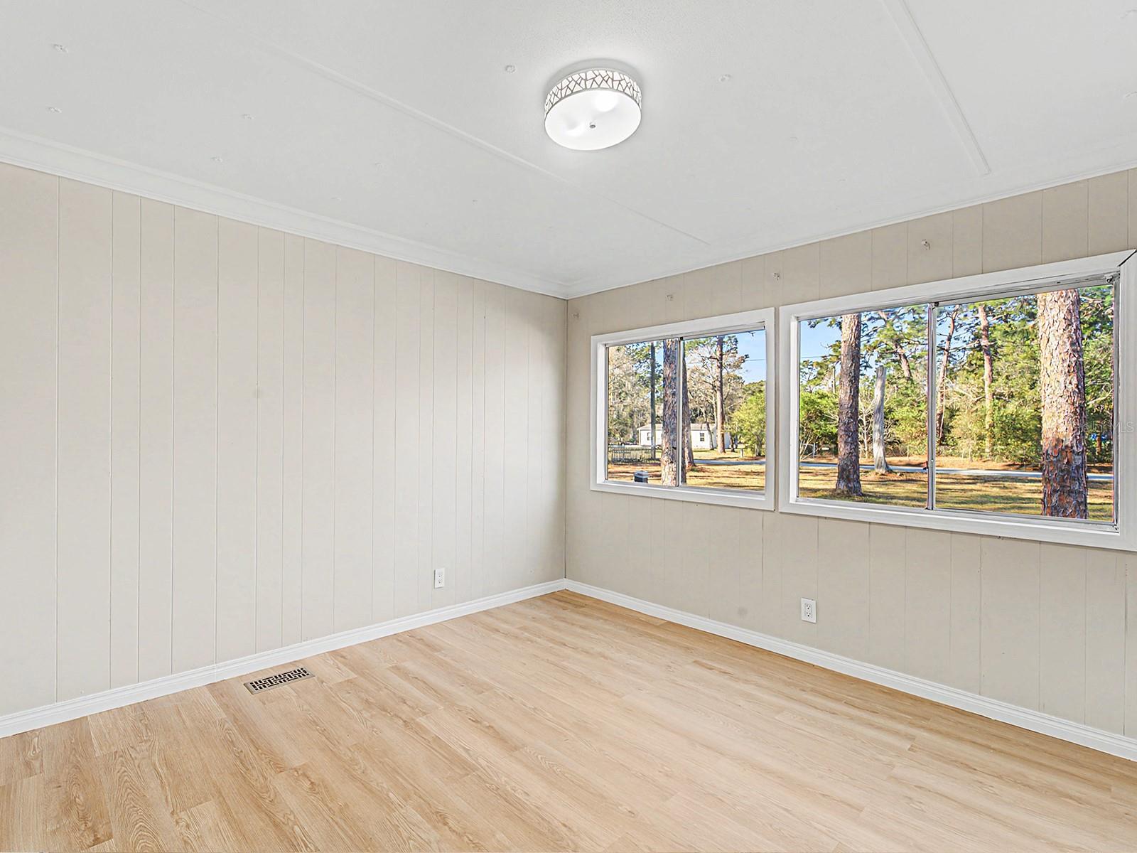 Image 25 of 58 For 18024 Drayton Street