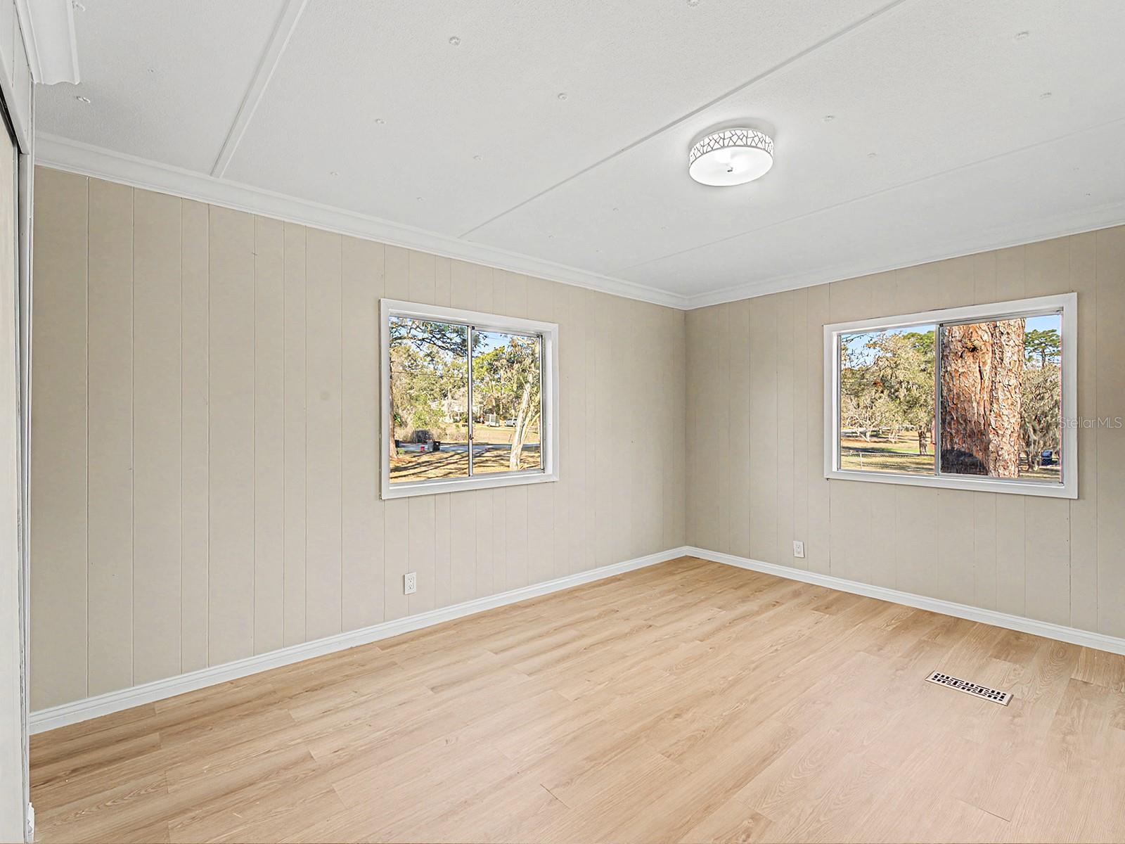 Image 26 of 58 For 18024 Drayton Street