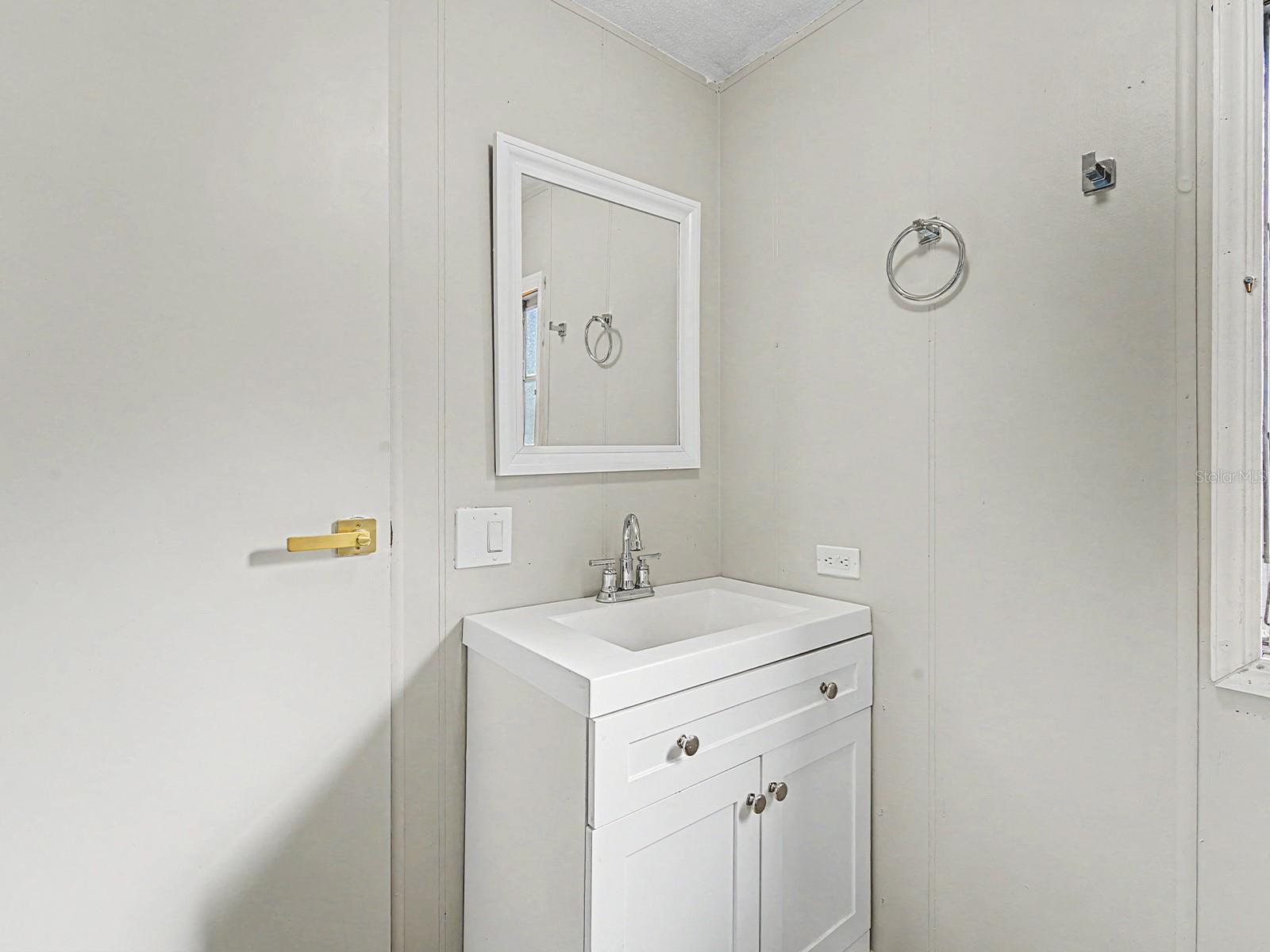 Image 29 of 58 For 18024 Drayton Street