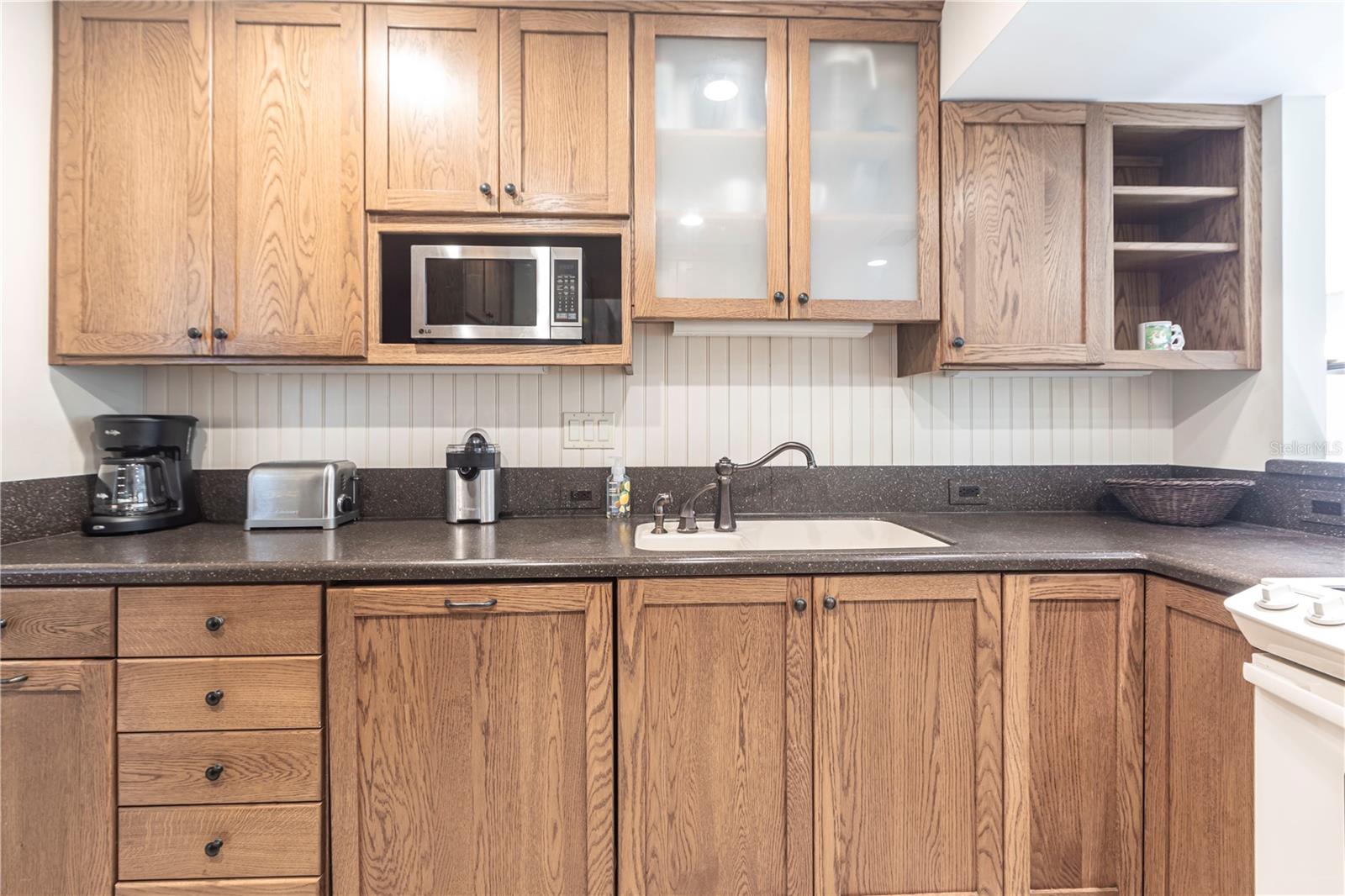 Image 14 of 21 For 6026 Peppertree Way 221a
