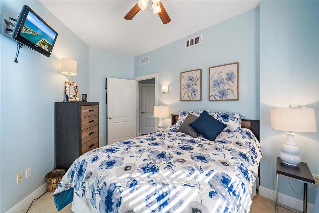 Image 22 of 41 For 14041 Bellagio Way 415