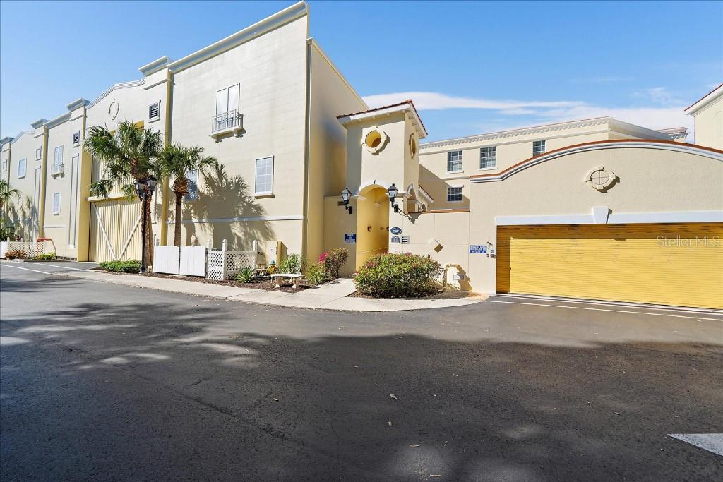 Image 30 of 41 For 14041 Bellagio Way 415