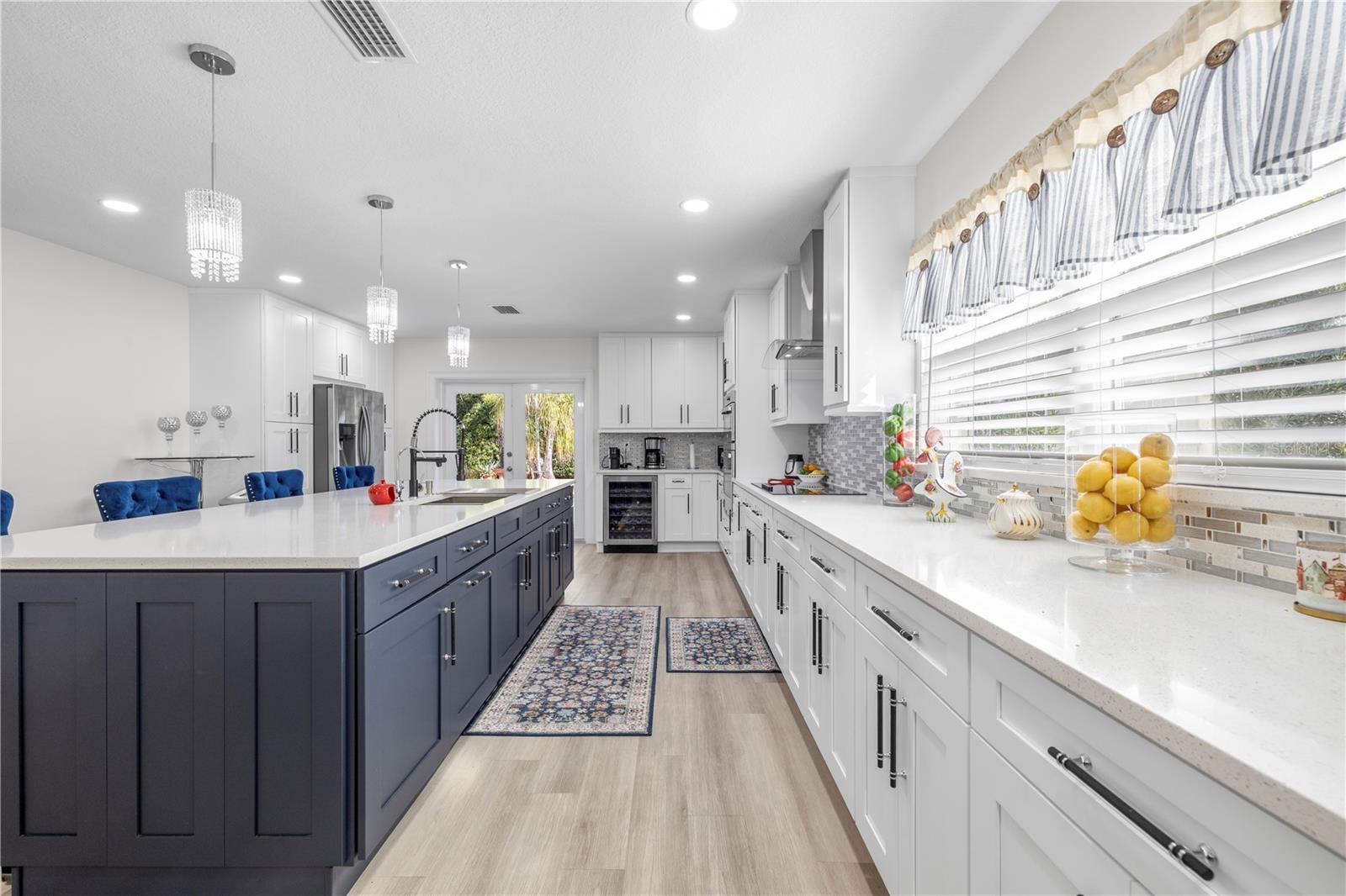 Listing photo id 14 for 7505 Rustic Drive