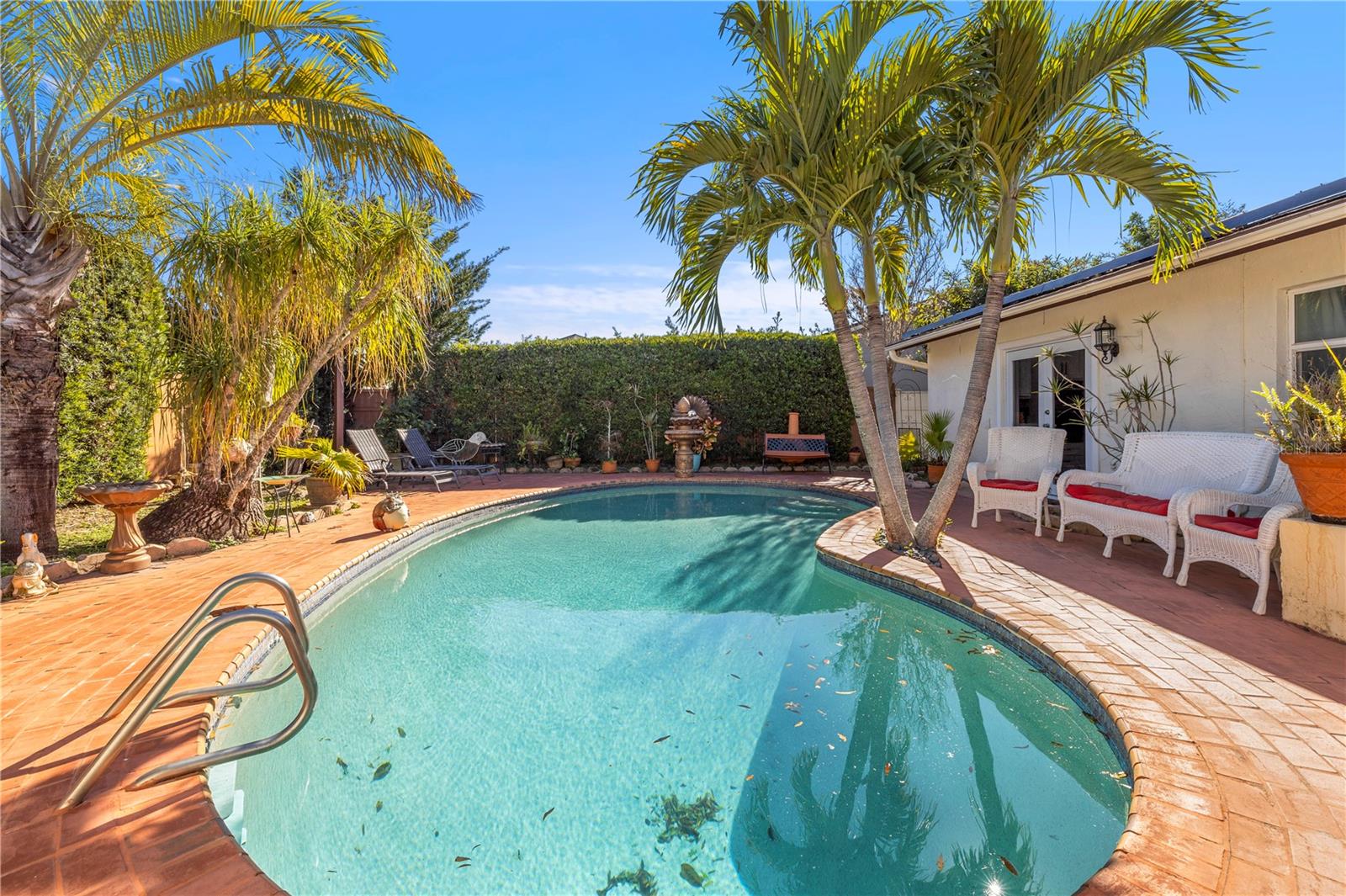 Listing photo id 0 for 7505 Rustic Drive