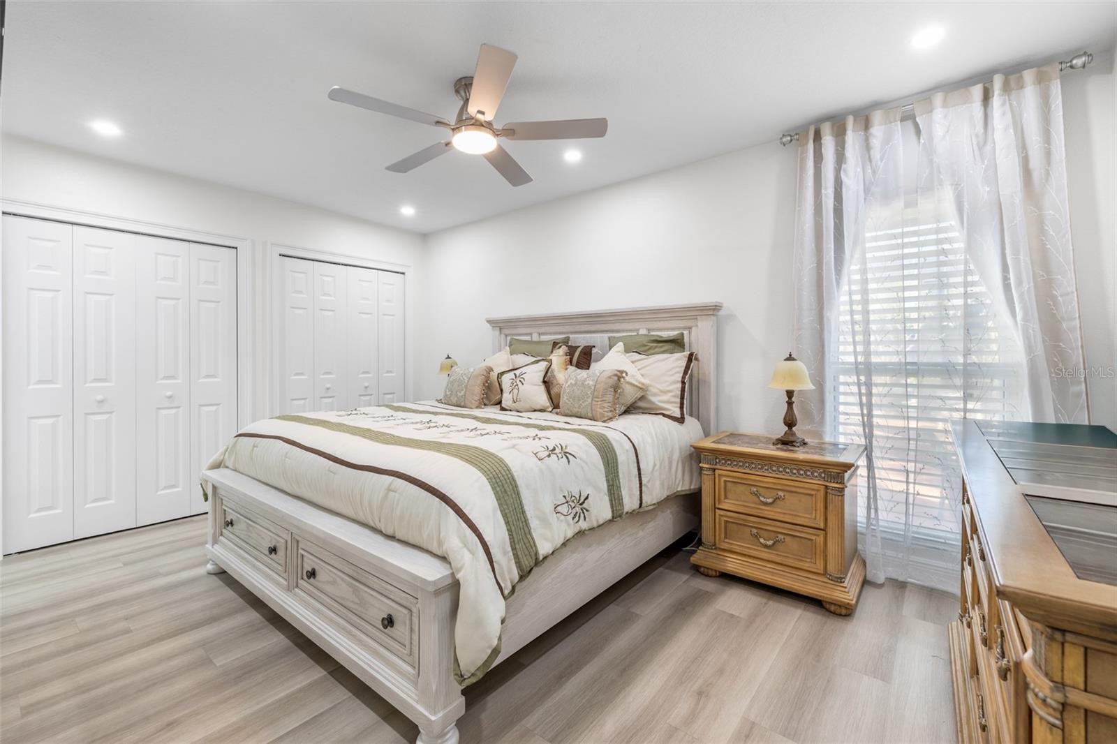 Listing photo id 25 for 7505 Rustic Drive