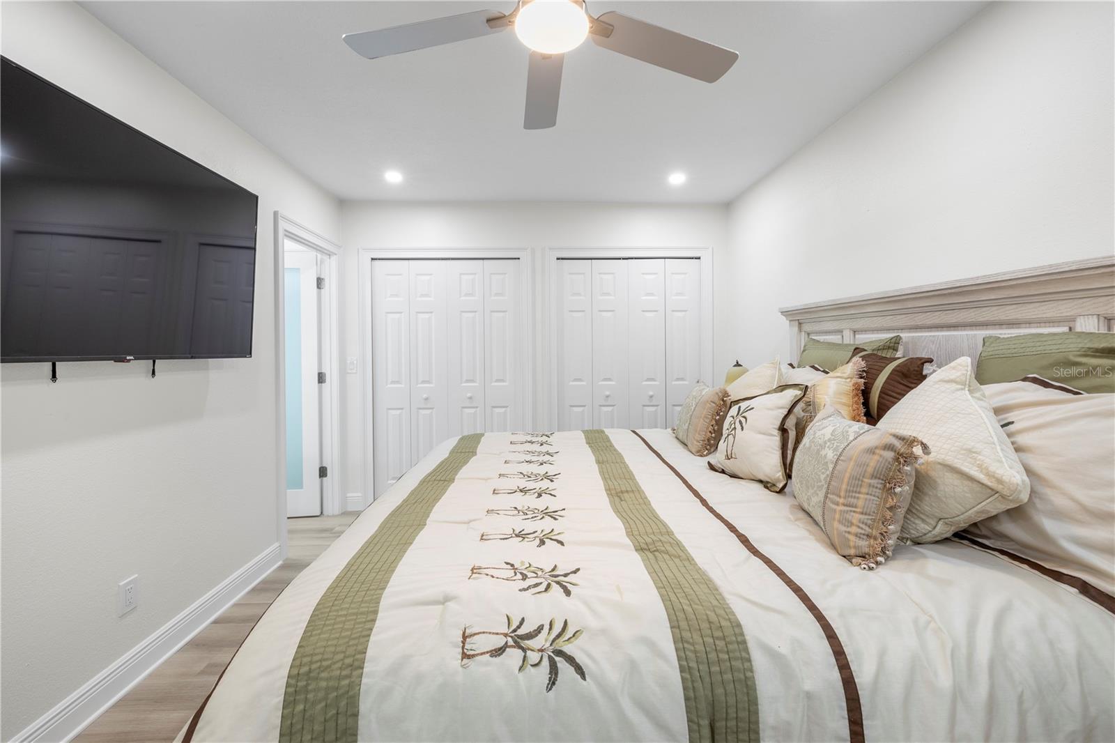 Listing photo id 26 for 7505 Rustic Drive