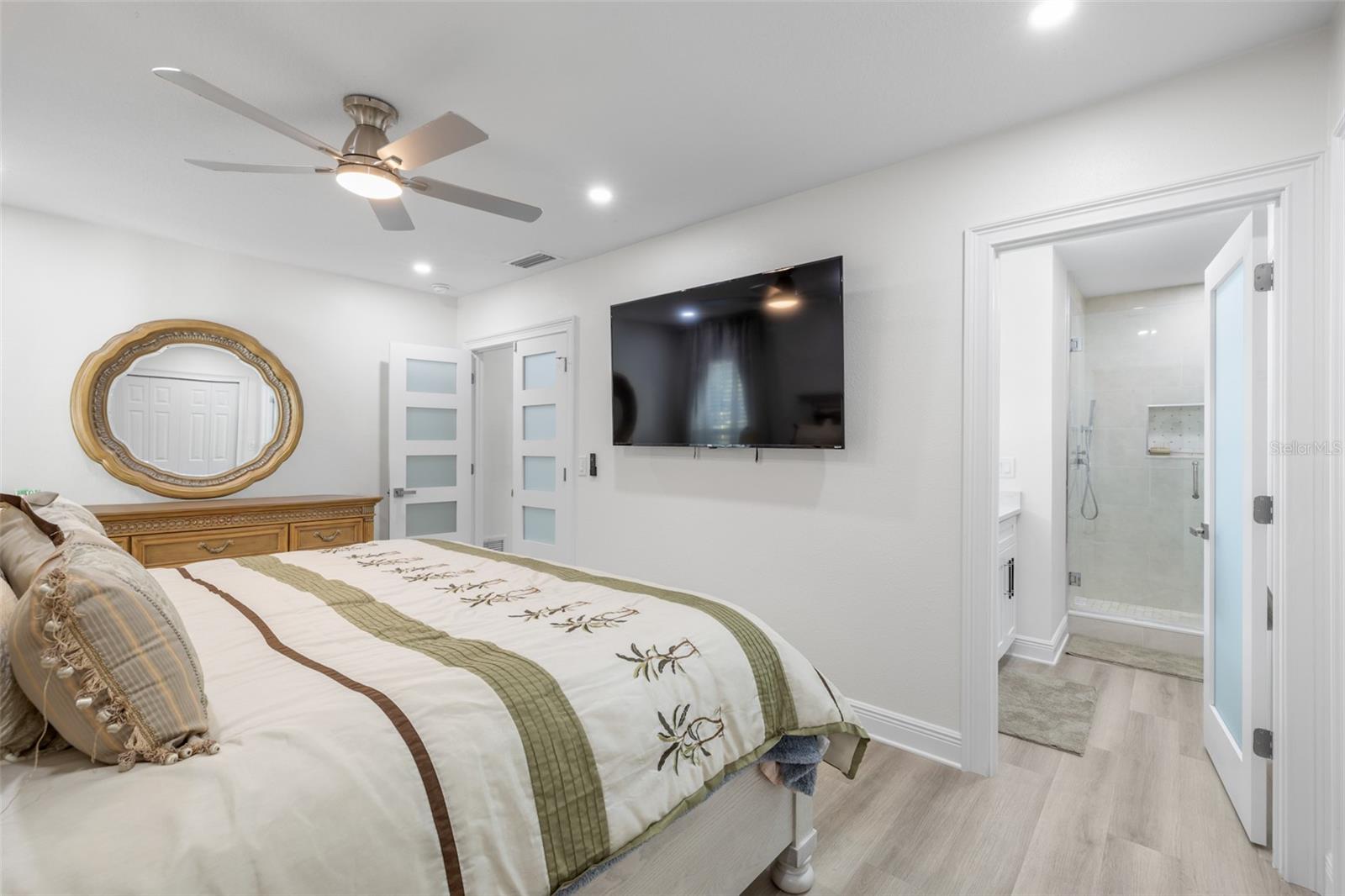 Listing photo id 27 for 7505 Rustic Drive