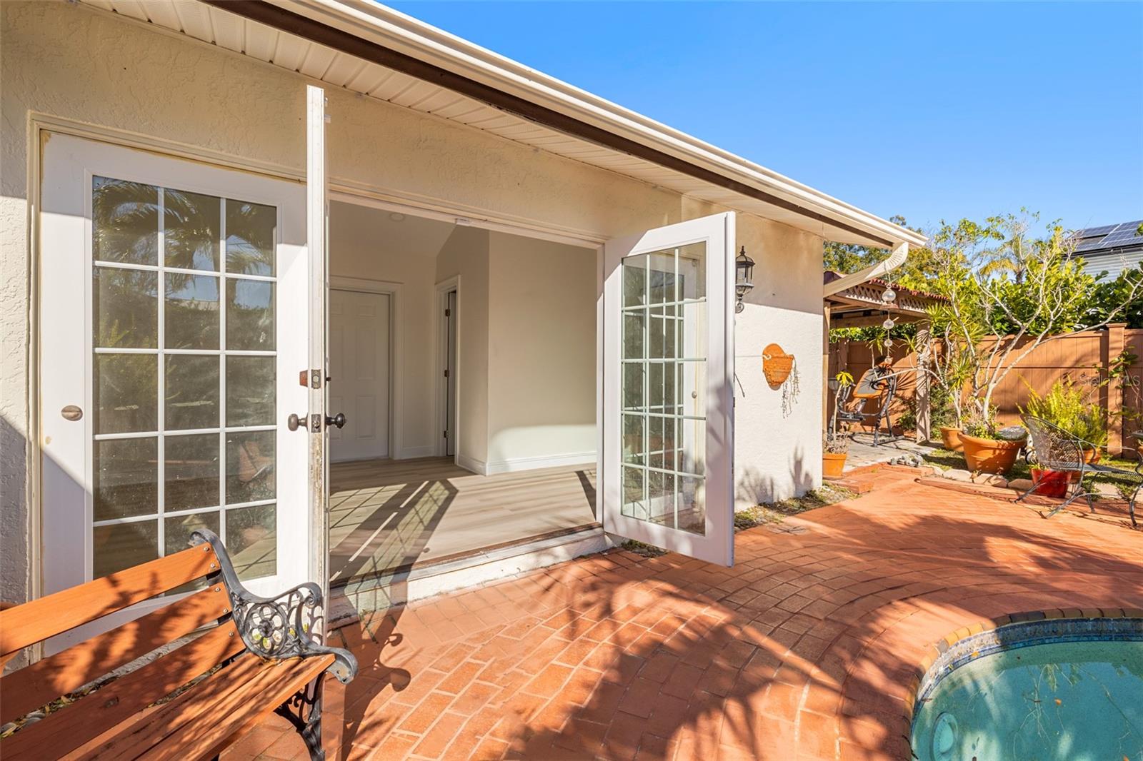 Listing photo id 38 for 7505 Rustic Drive