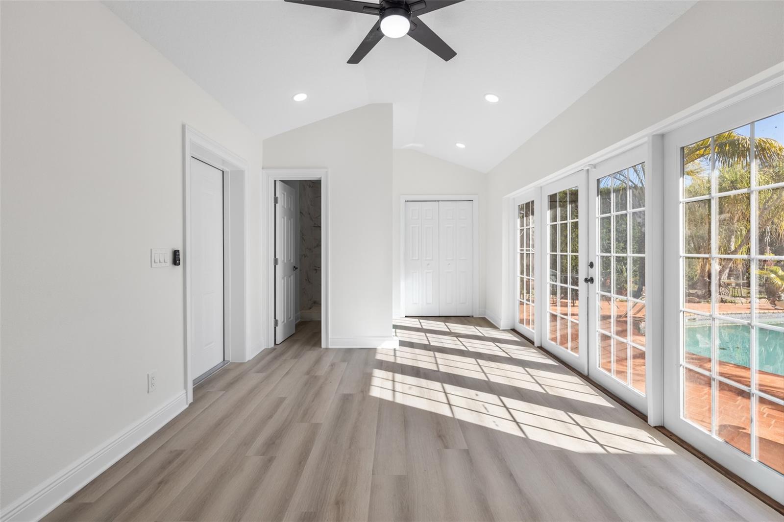 Listing photo id 39 for 7505 Rustic Drive