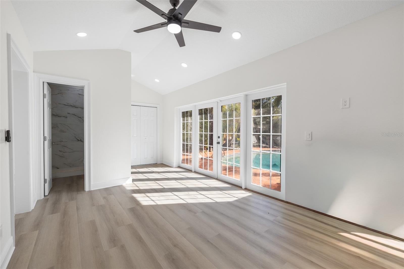 Listing photo id 40 for 7505 Rustic Drive