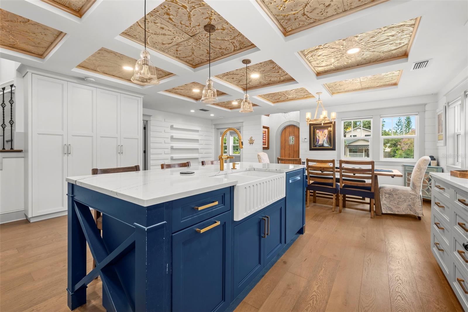 Image 12 of 47 For 2420 14th Street N