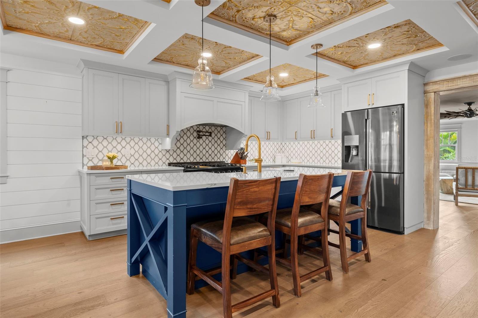 Image 16 of 47 For 2420 14th Street N