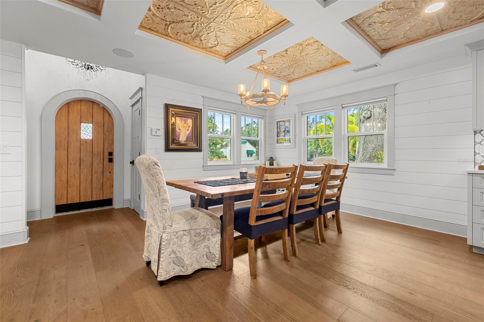 Image 17 of 47 For 2420 14th Street N