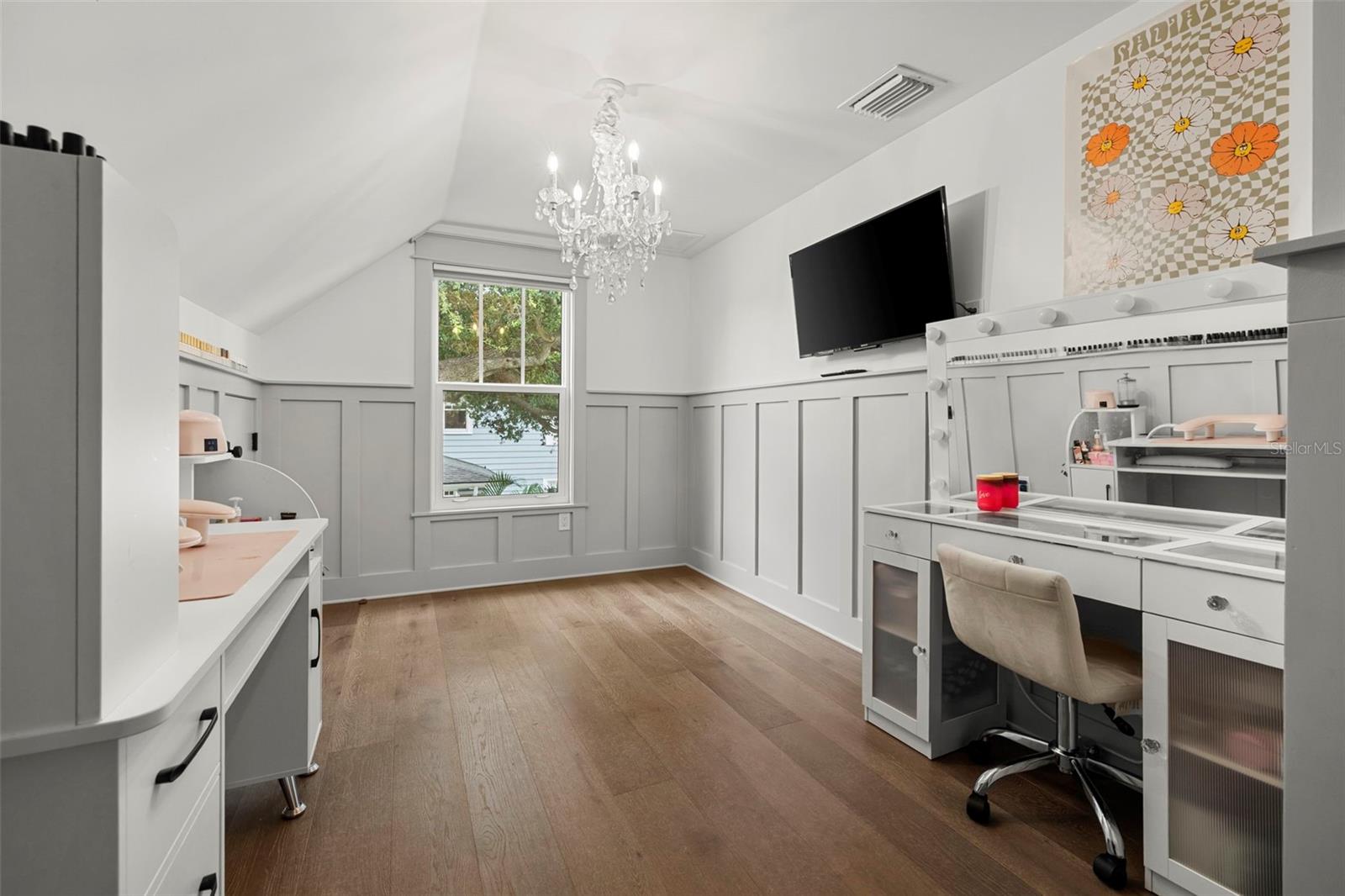 Image 34 of 47 For 2420 14th Street N