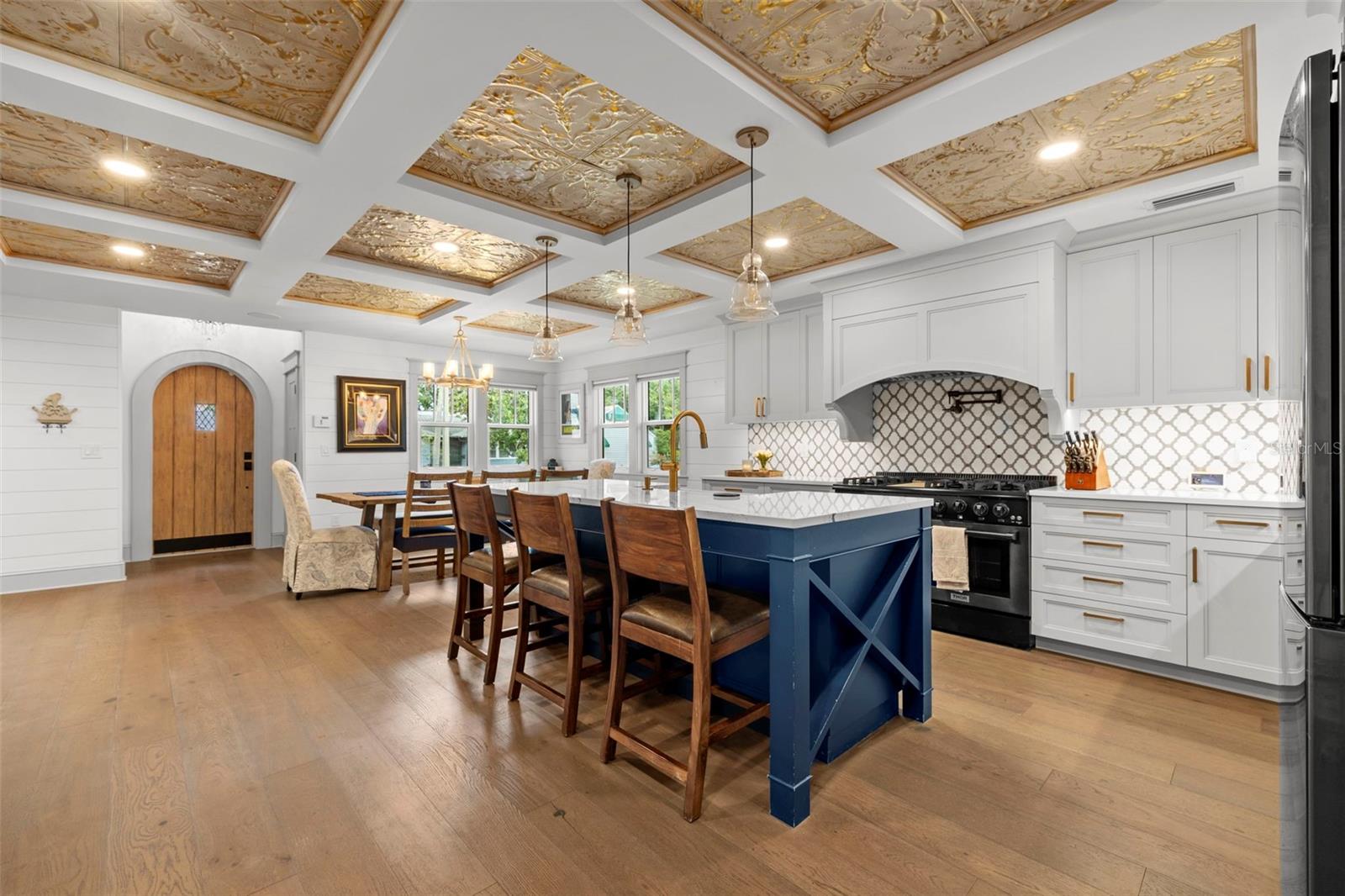 Image 7 of 47 For 2420 14th Street N