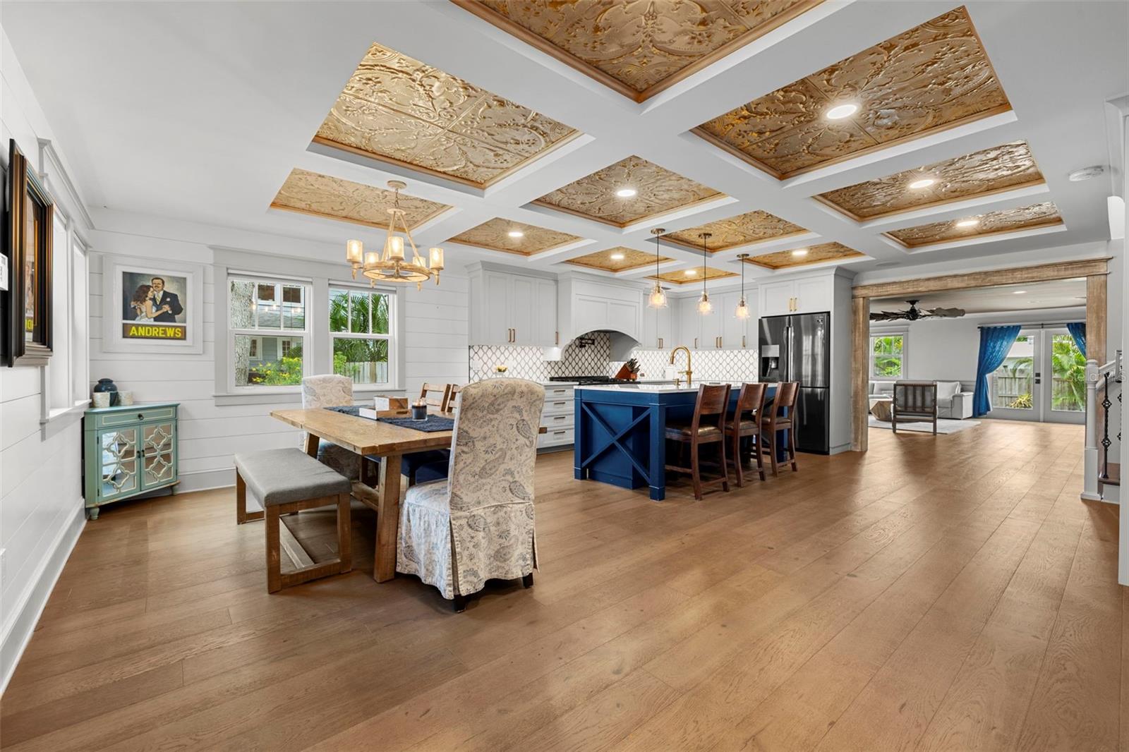 Image 8 of 47 For 2420 14th Street N