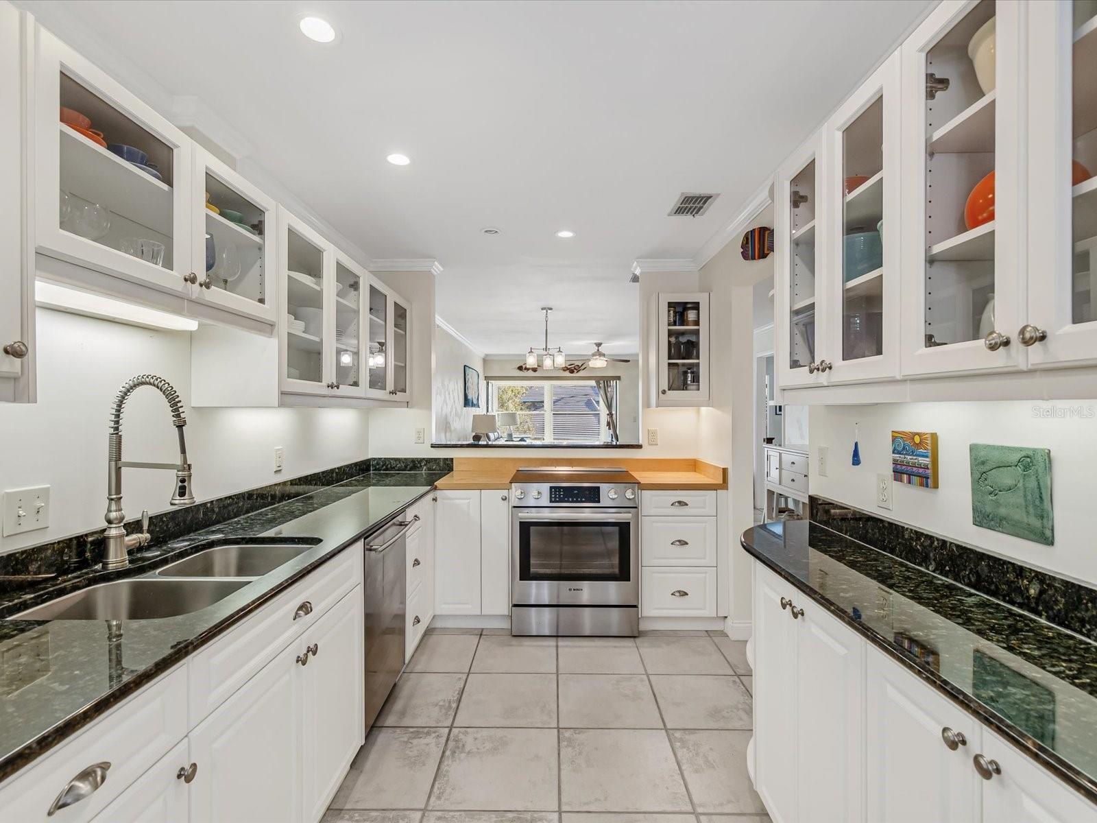 Image 11 of 55 For 413 Bayshore Boulevard 4