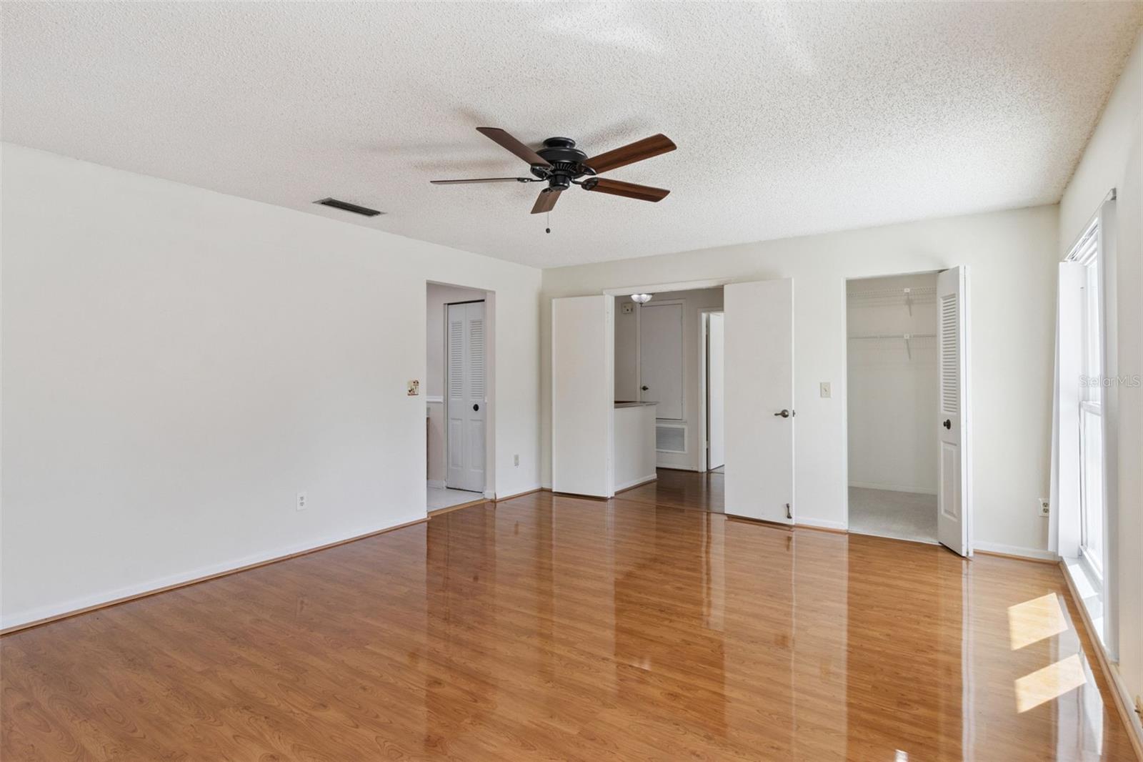 Image 29 of 48 For 4646 Landscape Drive