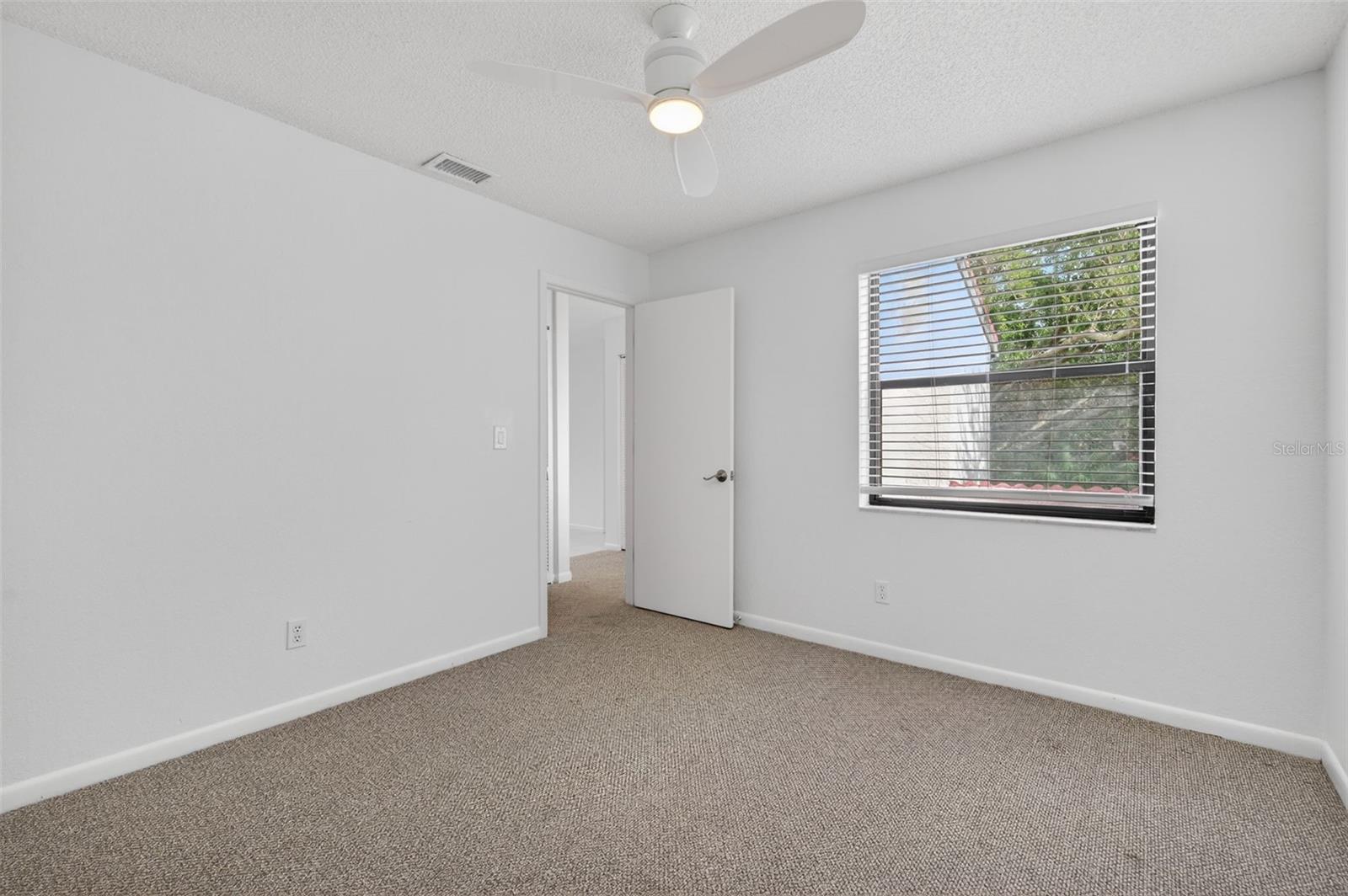 Image 17 of 75 For 484 Santa Cruz Place Ne G