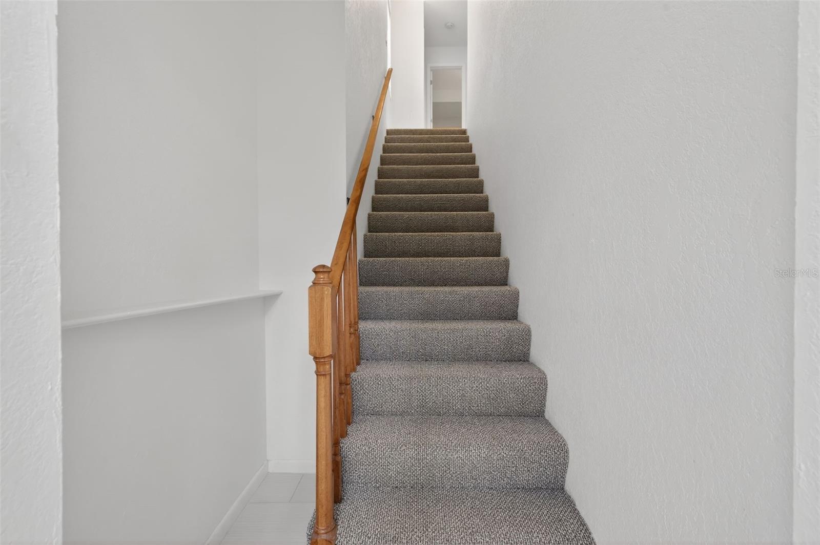 Image 3 of 75 For 484 Santa Cruz Place Ne G