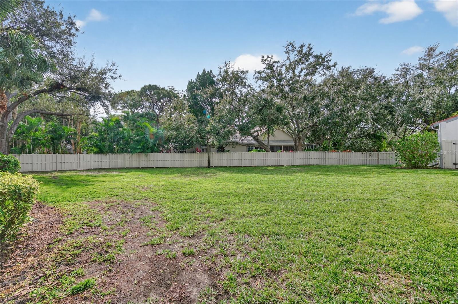 Image 40 of 75 For 484 Santa Cruz Place Ne G