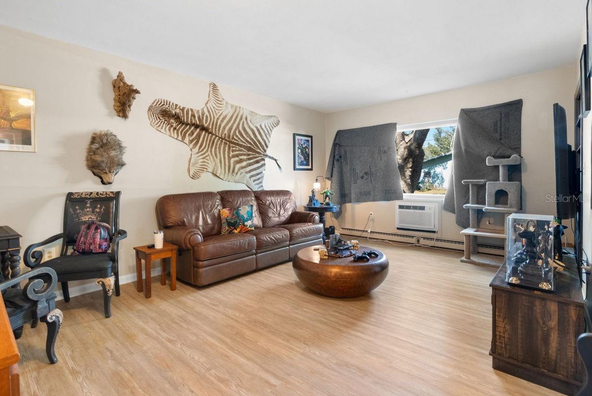 Image 10 of 70 For 1301 Lotus Drive