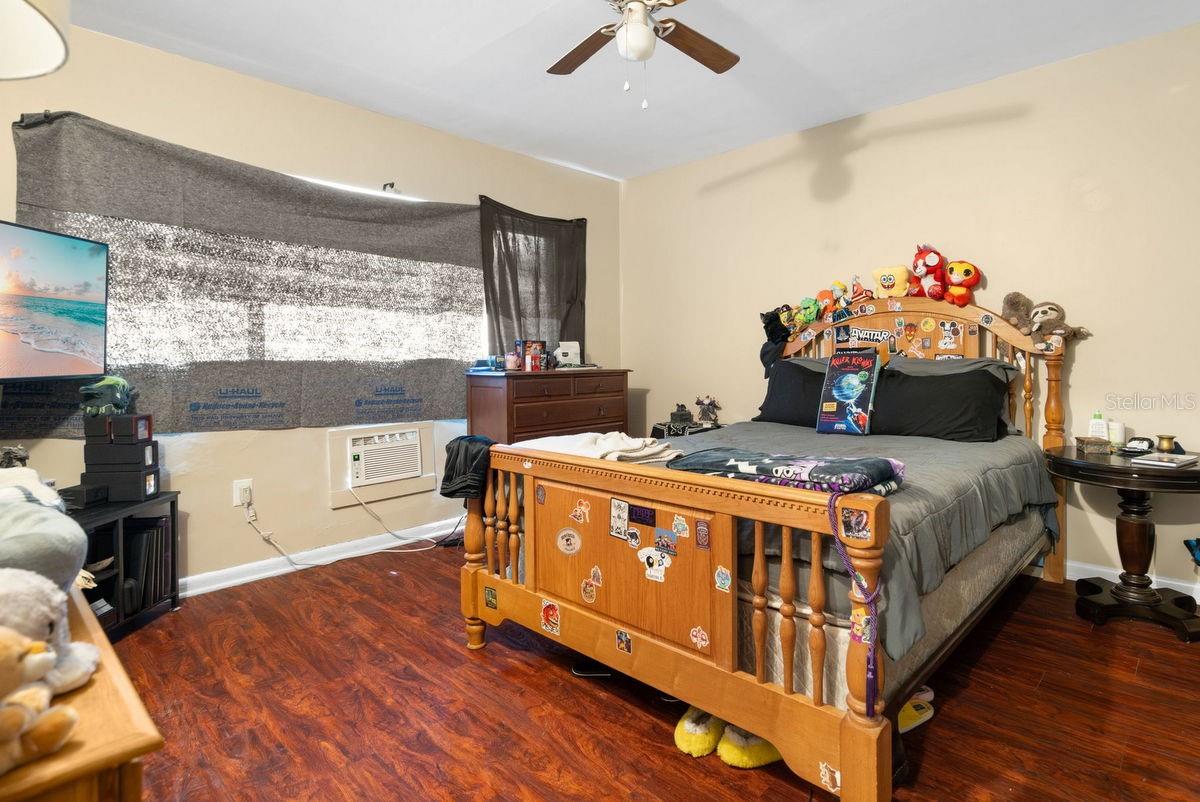 Image 16 of 70 For 1301 Lotus Drive