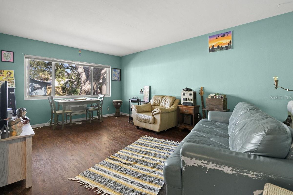 Image 33 of 70 For 1301 Lotus Drive