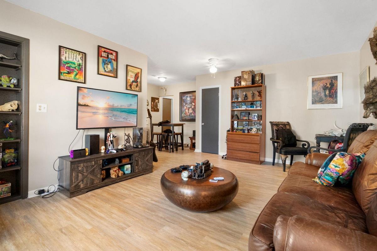 Image 8 of 70 For 1301 Lotus Drive