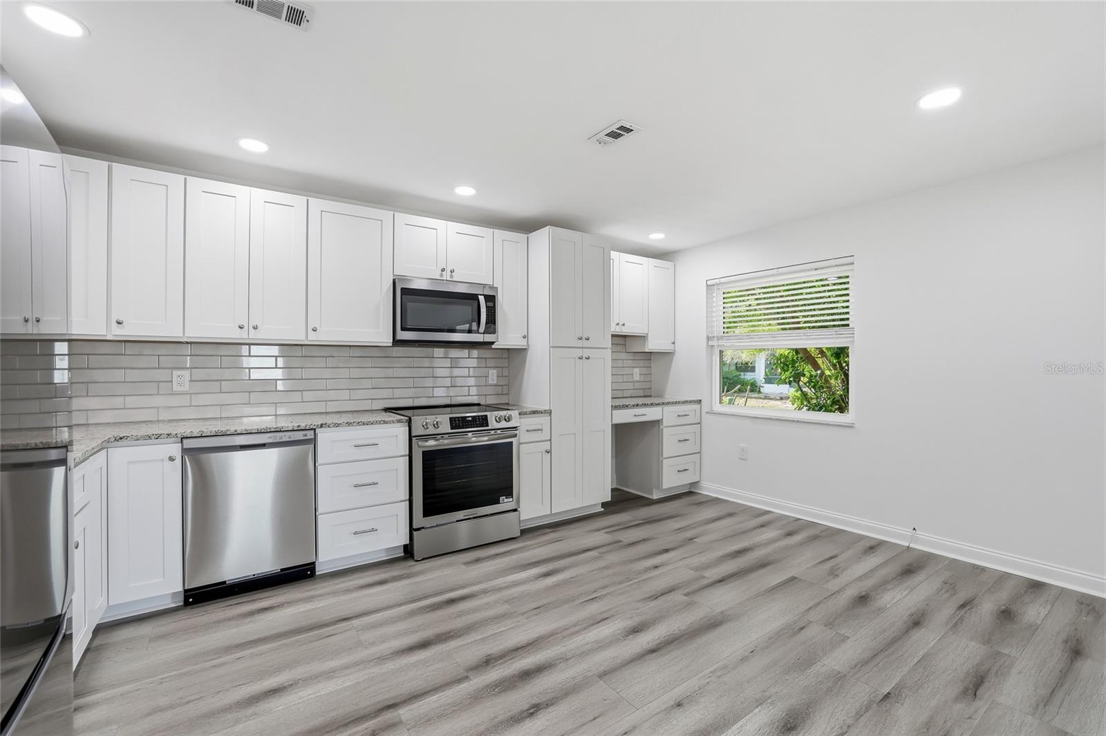 Image 12 of 70 For 379 Mcmullen Booth Road 75