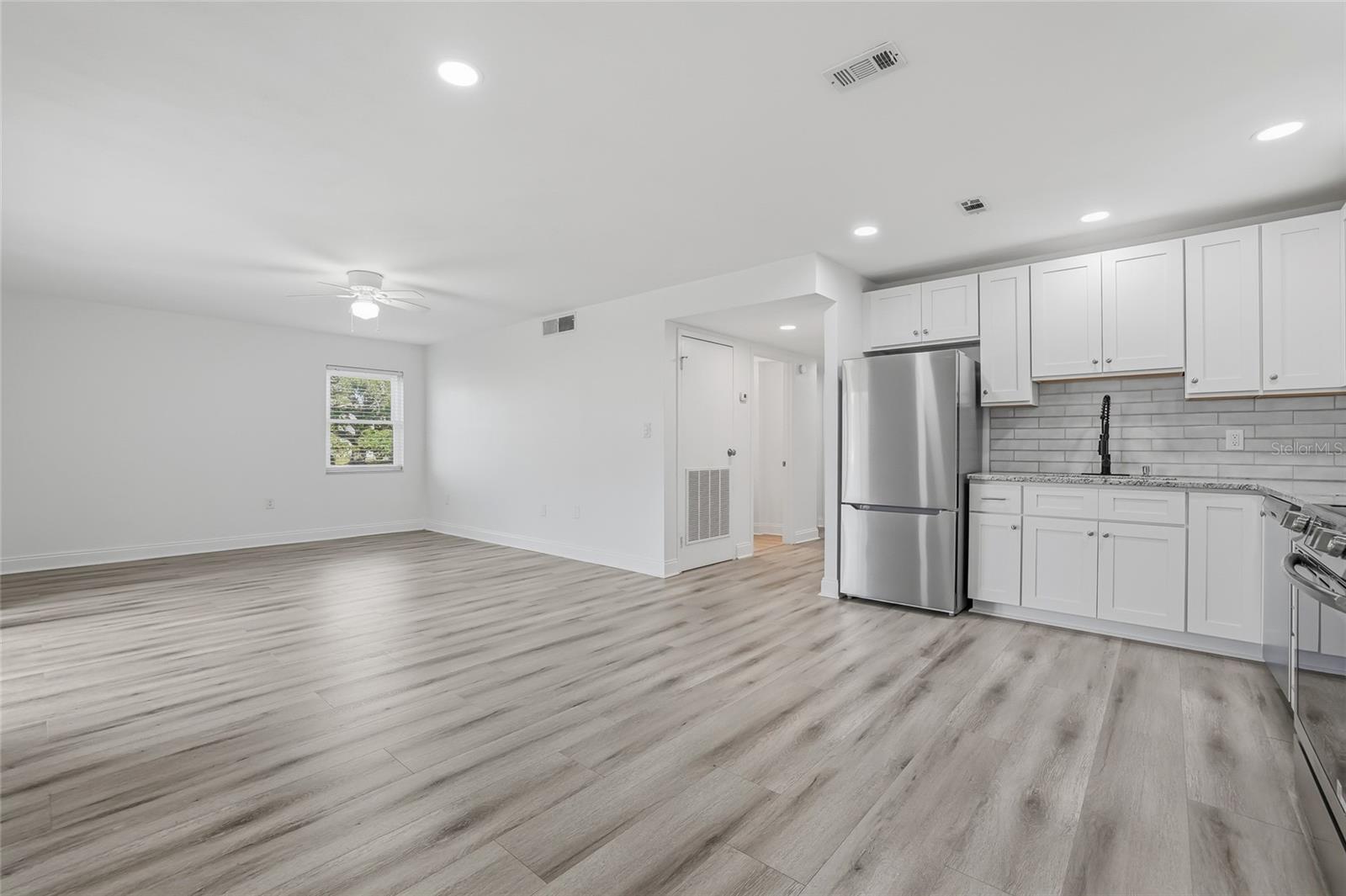 Image 16 of 70 For 379 Mcmullen Booth Road 75