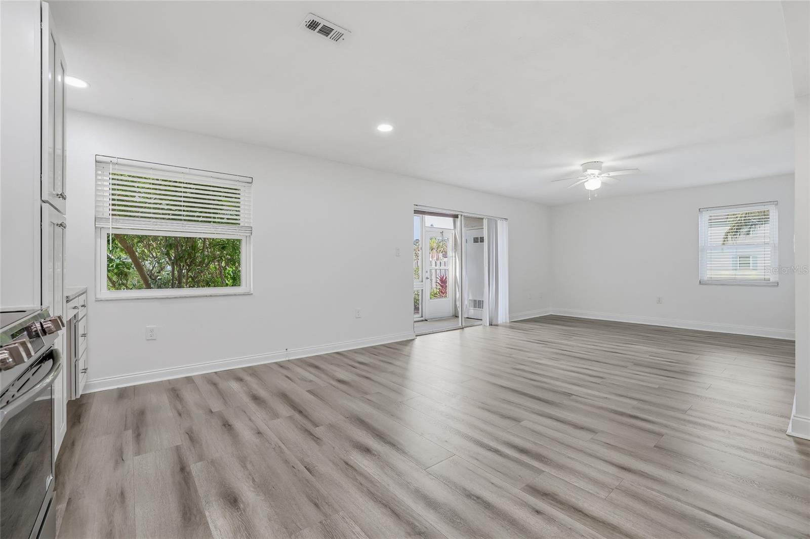 Image 19 of 70 For 379 Mcmullen Booth Road 75