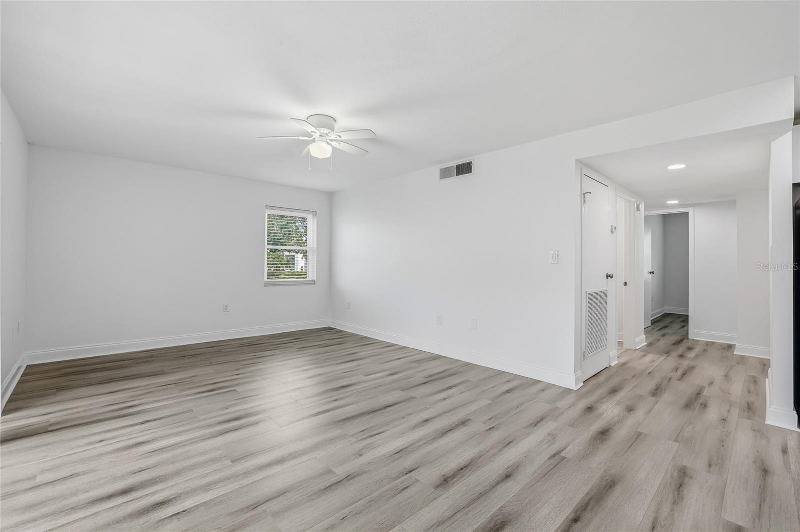 Image 22 of 70 For 379 Mcmullen Booth Road 75