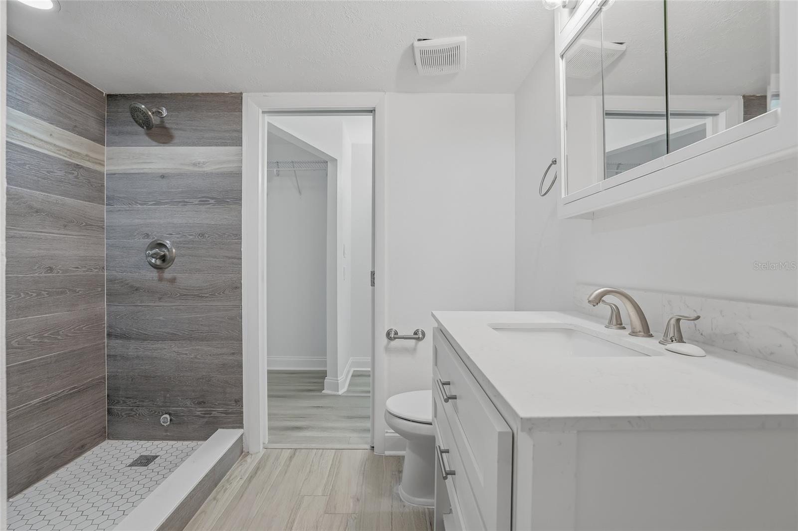 Image 36 of 70 For 379 Mcmullen Booth Road 75