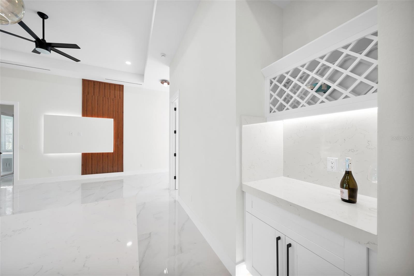 Image 10 of 54 For 27376 Notre Dame Boulevard