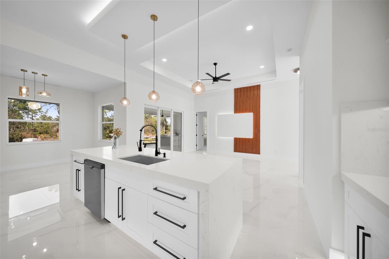 Image 11 of 54 For 27376 Notre Dame Boulevard