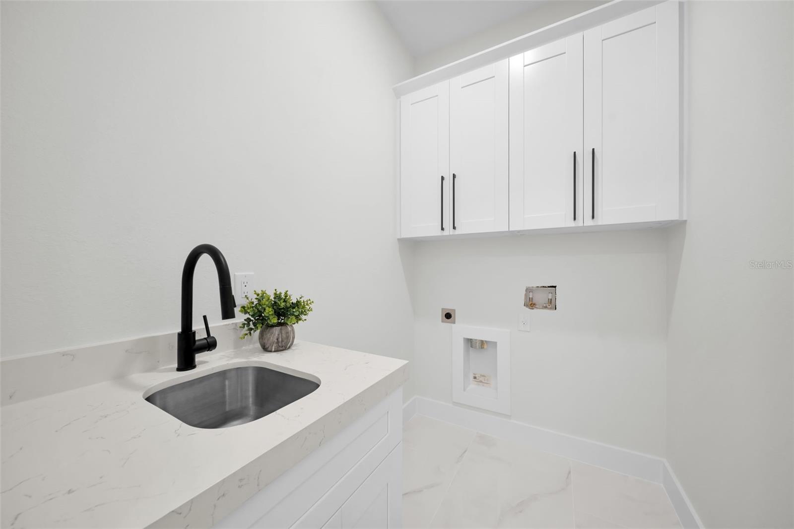 Image 18 of 54 For 27376 Notre Dame Boulevard