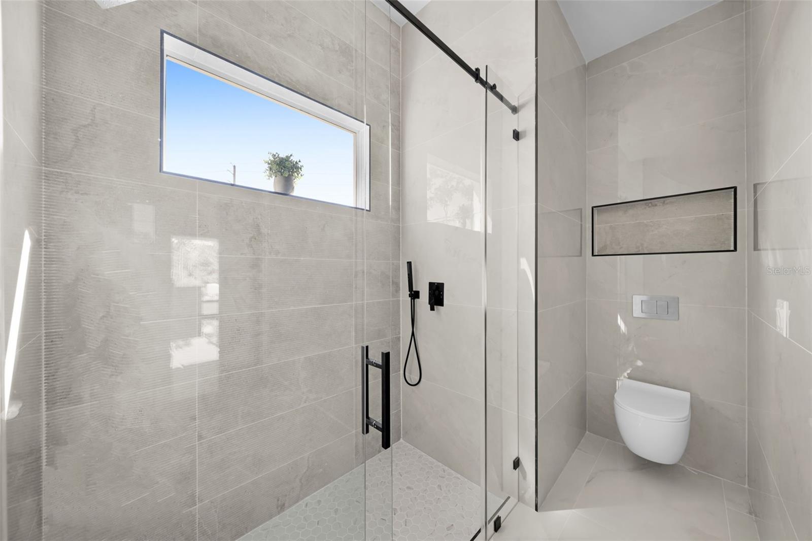 Image 28 of 54 For 27376 Notre Dame Boulevard