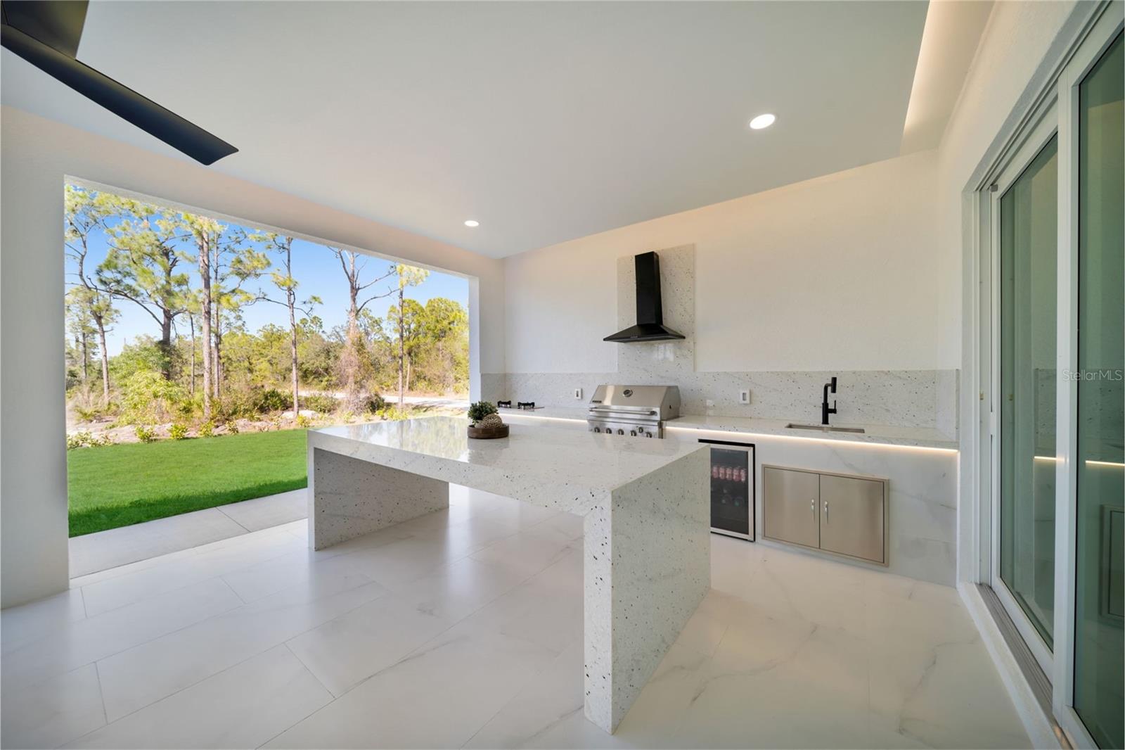 Image 43 of 54 For 27376 Notre Dame Boulevard