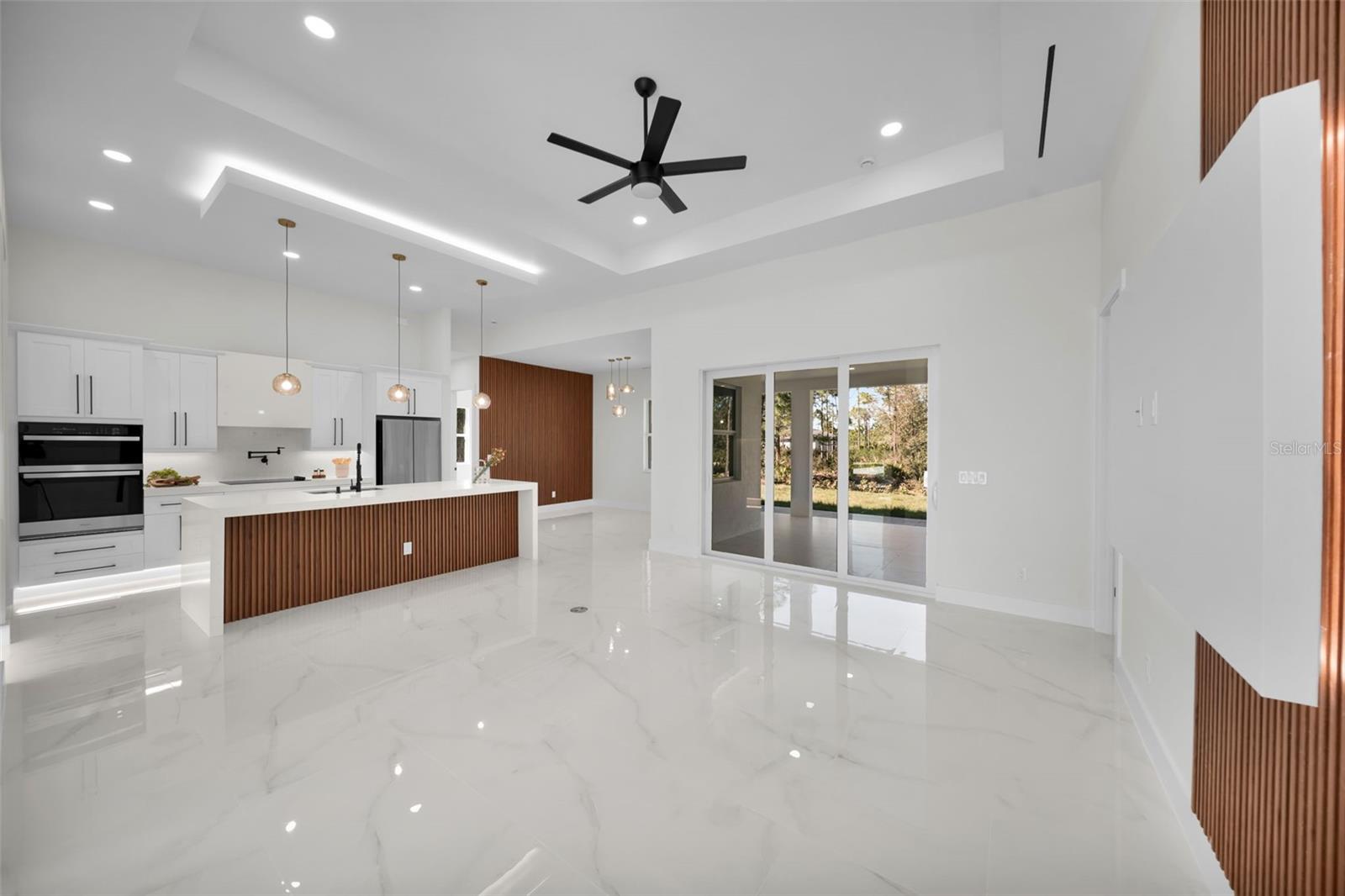 Image 5 of 54 For 27376 Notre Dame Boulevard