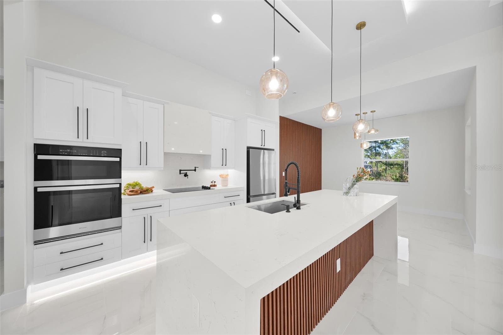 Image 9 of 54 For 27376 Notre Dame Boulevard