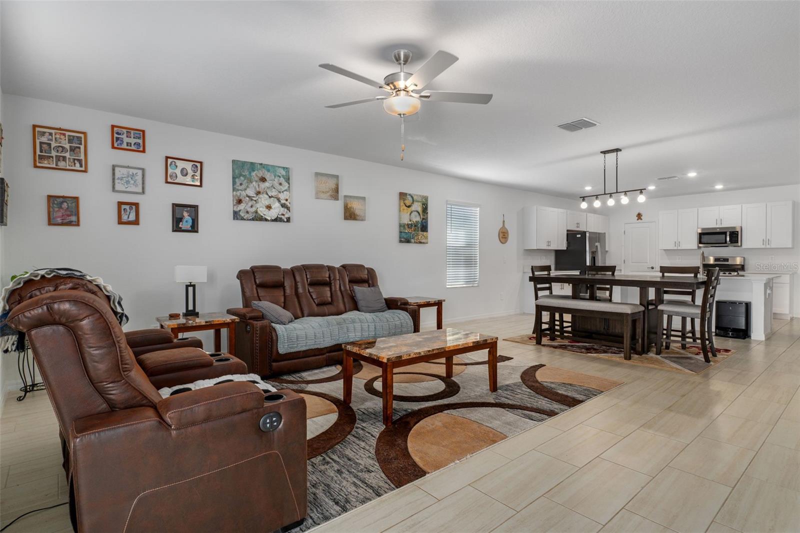 Image 13 of 59 For 22169 Calisto Way