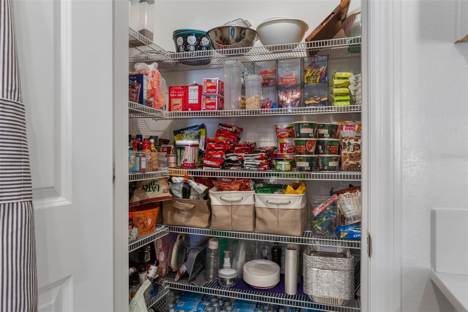 Image 17 of 59 For 22169 Calisto Way