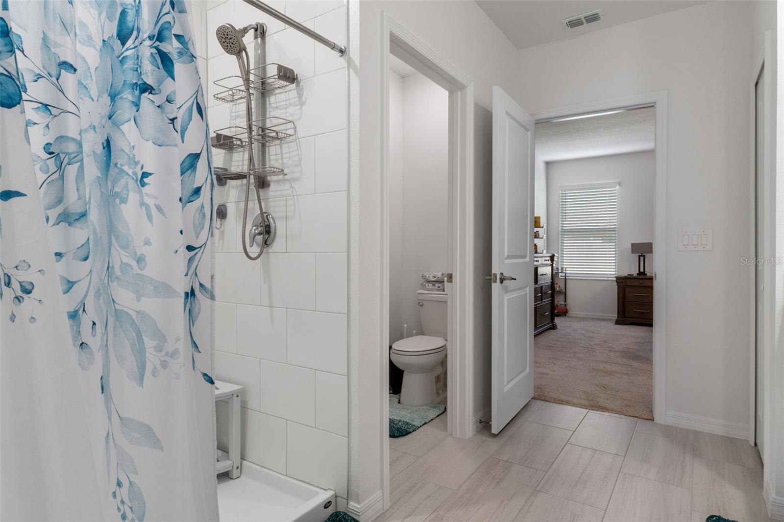 Image 24 of 59 For 22169 Calisto Way