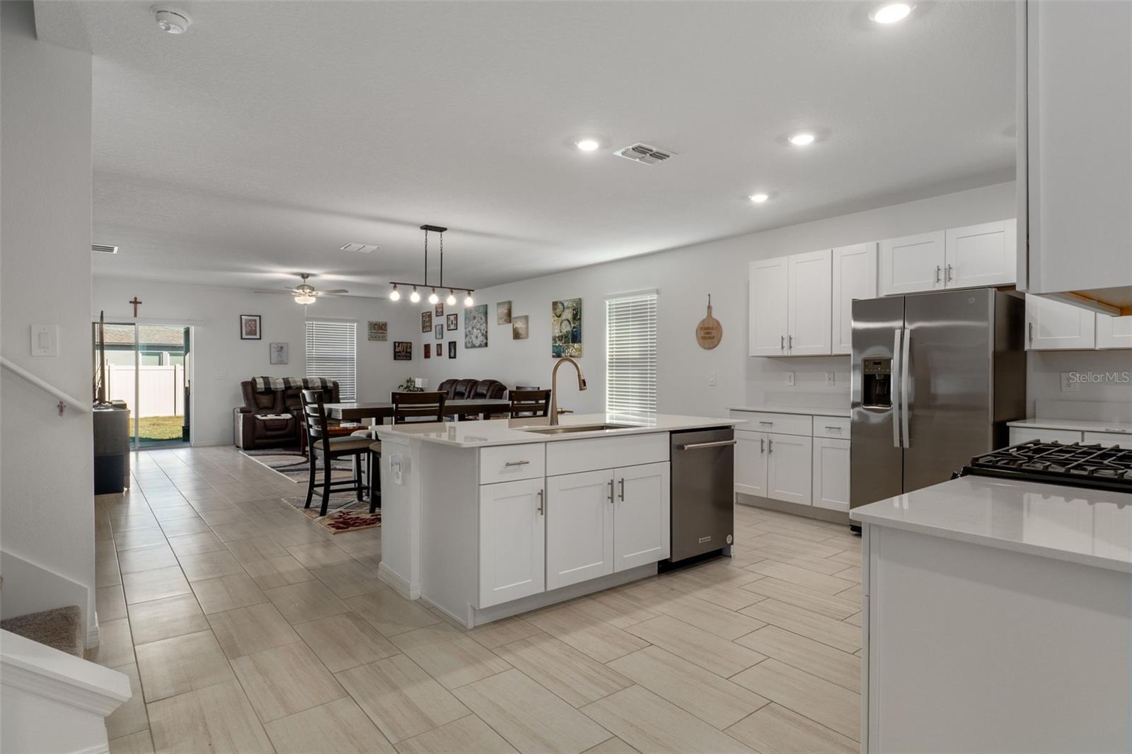 Image 6 of 59 For 22169 Calisto Way