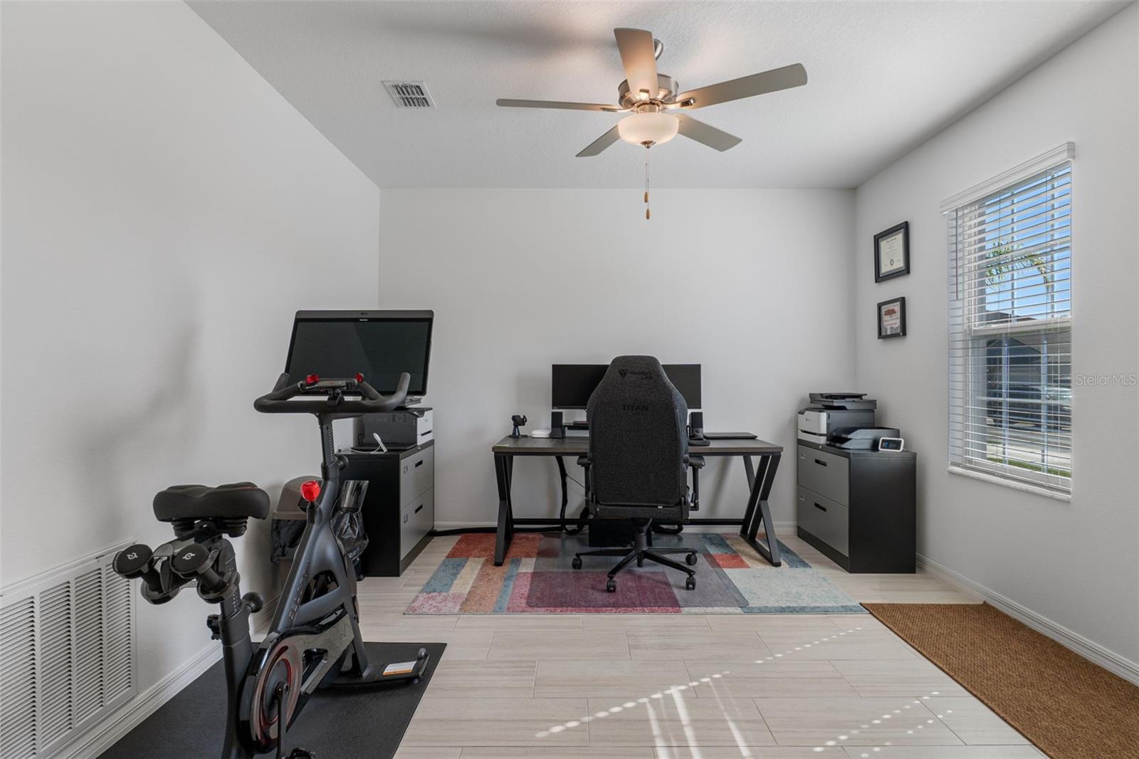 Image 8 of 59 For 22169 Calisto Way