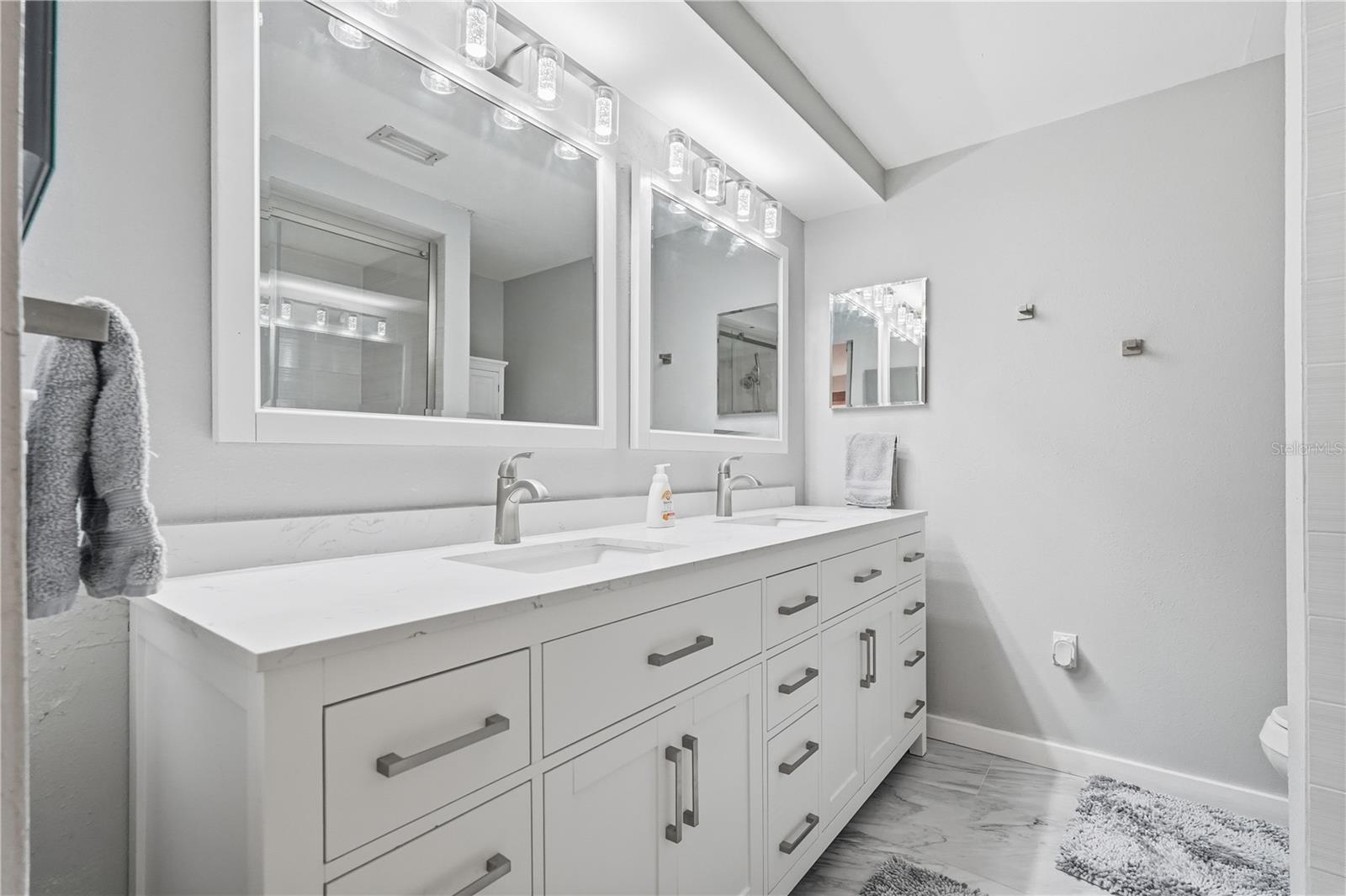 Image 15 of 31 For 49 Valencia Circle