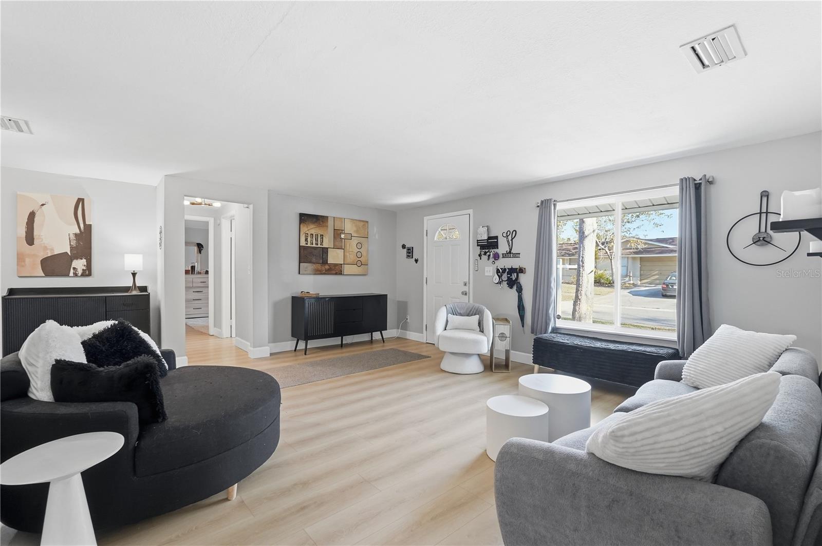 Image 2 of 31 For 49 Valencia Circle