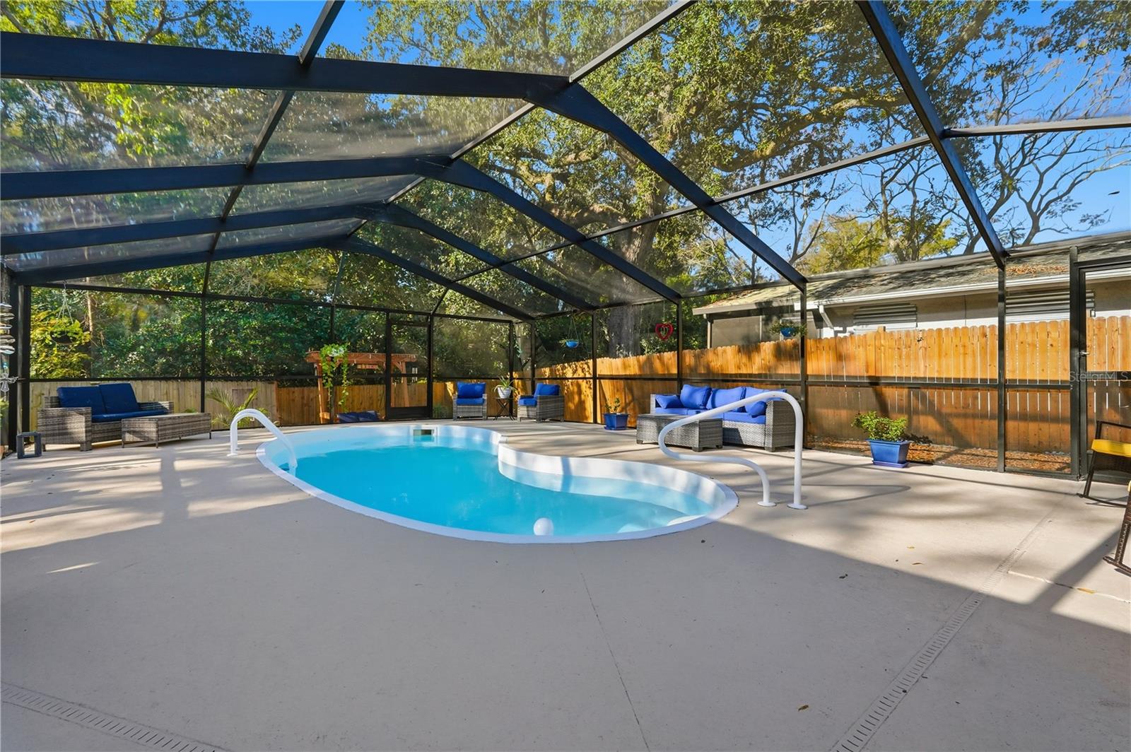 Image 20 of 31 For 49 Valencia Circle