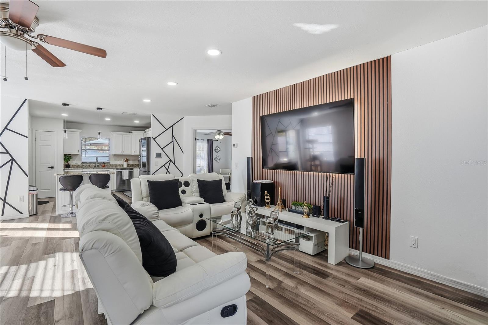 Image 8 of 47 For 9209 Camino Villa Boulevard